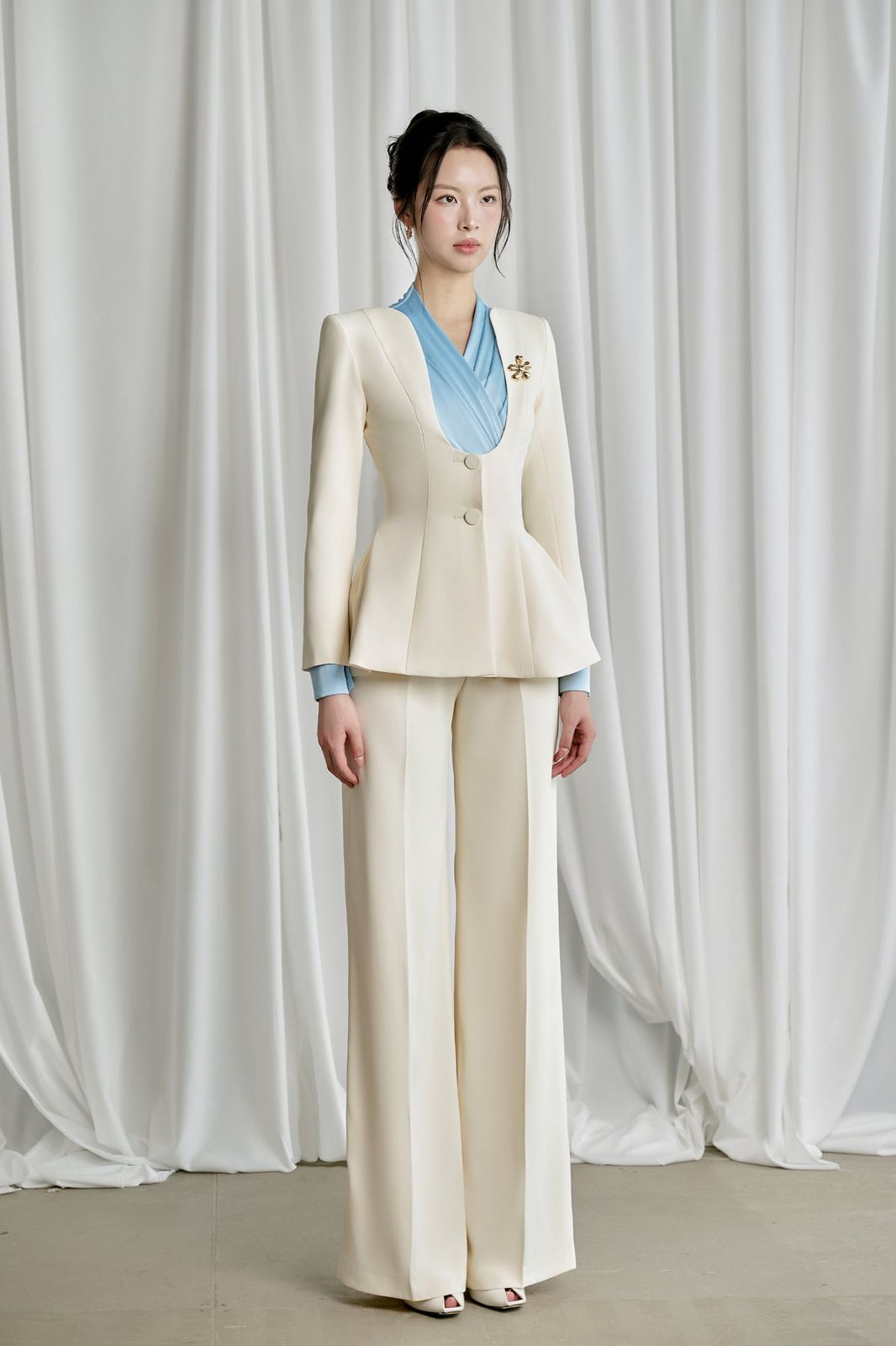 IVORY PANT SUIT